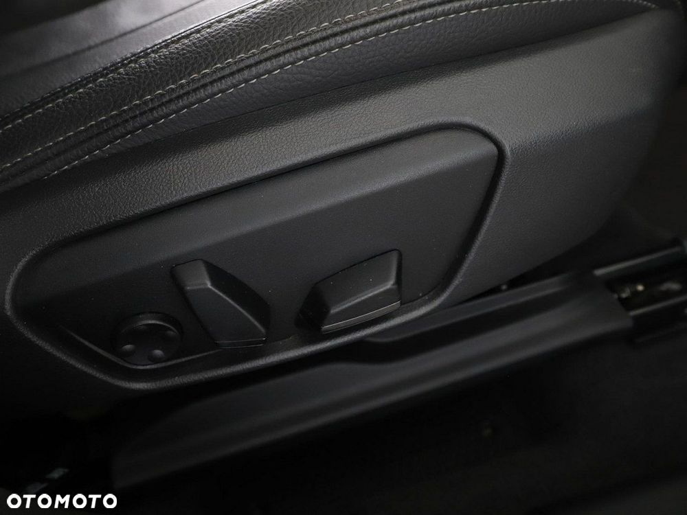 BMW X1 xDrive25e xLine - 36