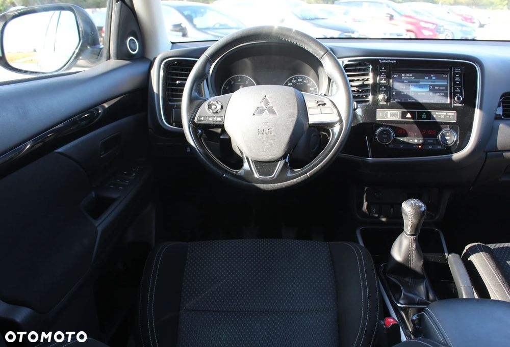 Mitsubishi Outlander 2.0 City Style 2WD - 27