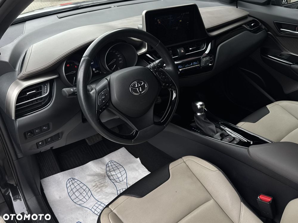 Toyota C-HR 2.0 Hybrid Executive - 11