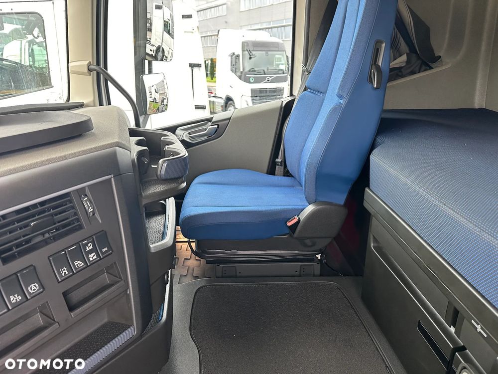 Volvo 2025 VOLVO AERO 4x2 500KM I-Save Globetrotter XL!!! - 15