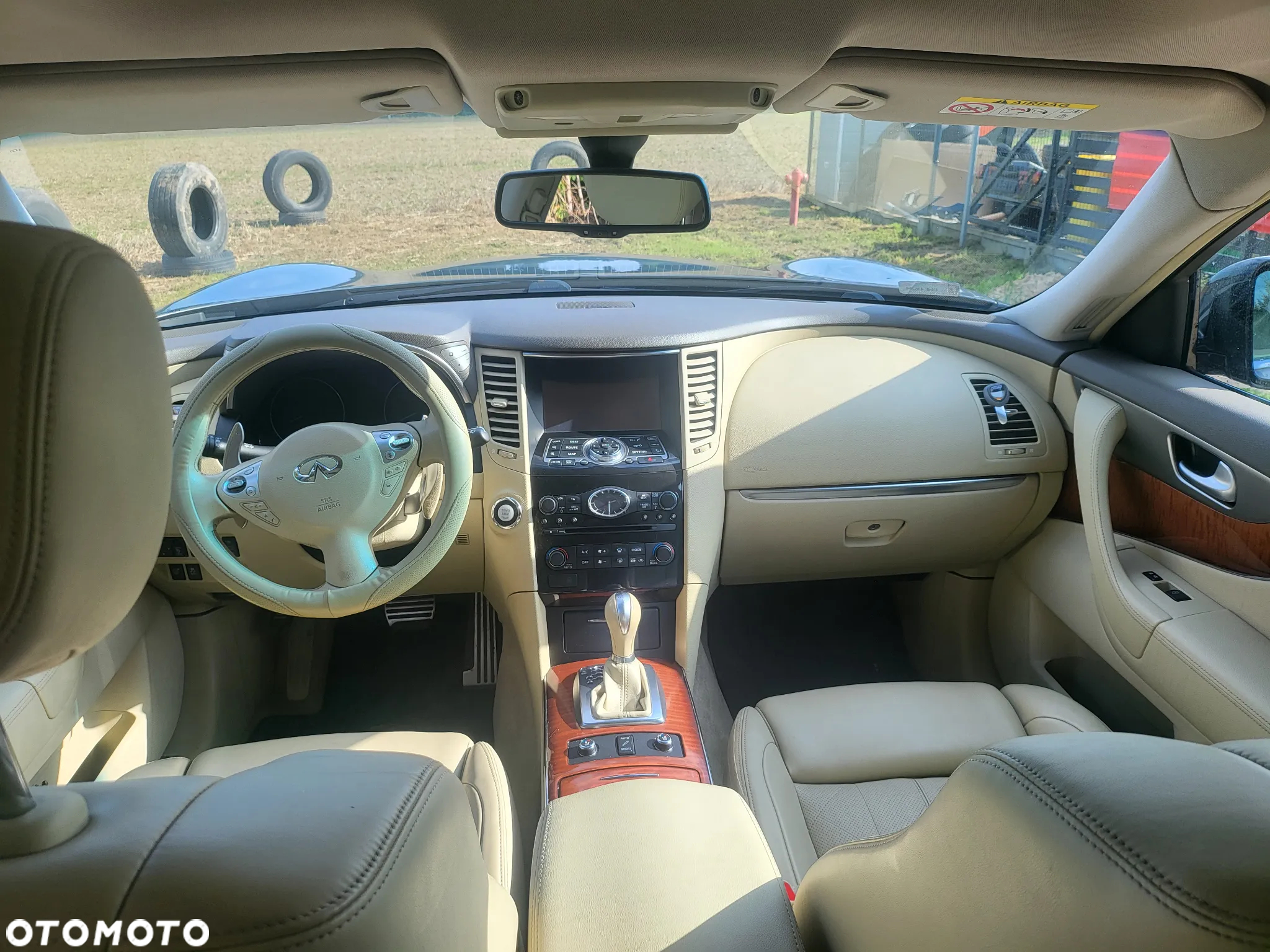 Infiniti QX70 3.0d S Premium - 26