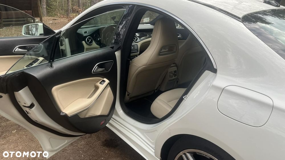 Mercedes-Benz CLA 250 4-Matic - 9