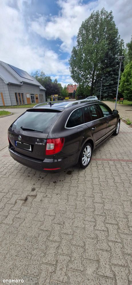 Skoda Superb 2.0 TDI DSG Comfort - 11