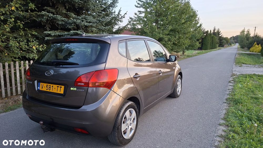 Kia Venga 1.6 L - 4