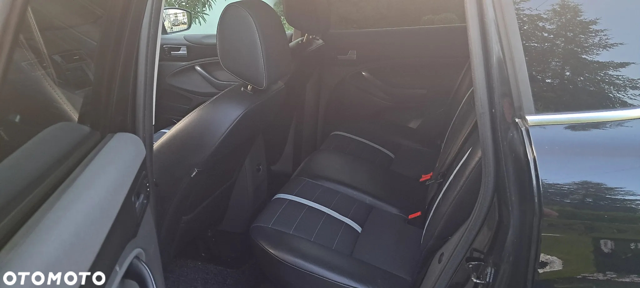 Ford Kuga 2.0 TDCi 4x4 Titanium - 12