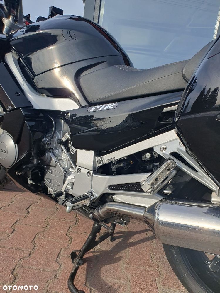 Yamaha FJR - 23