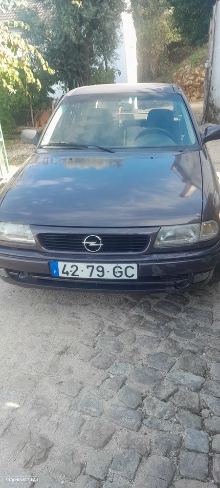 Opel Astra 1.7 TD GLS - 4