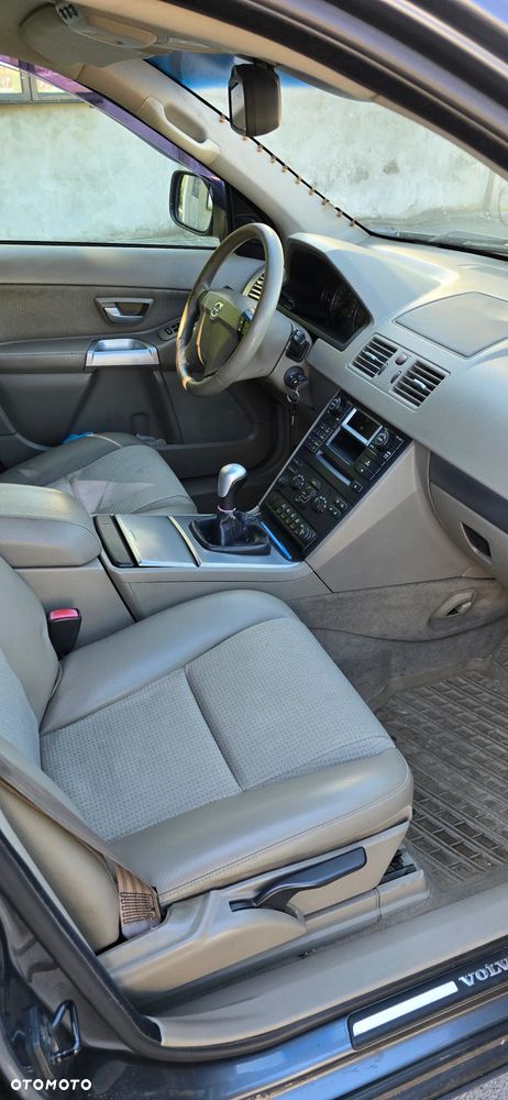 Volvo XC 90 2.4 D5 Momentum - 8