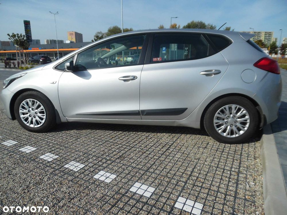 Kia Ceed - 4