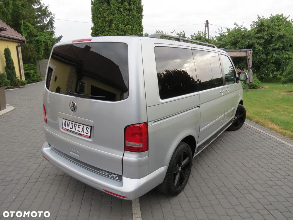 Volkswagen Multivan - 10