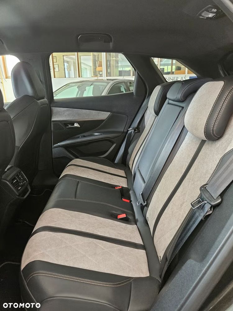 Peugeot 3008 1.6 PureTech HYbrid4 GT Line S&S EAT8 - 18