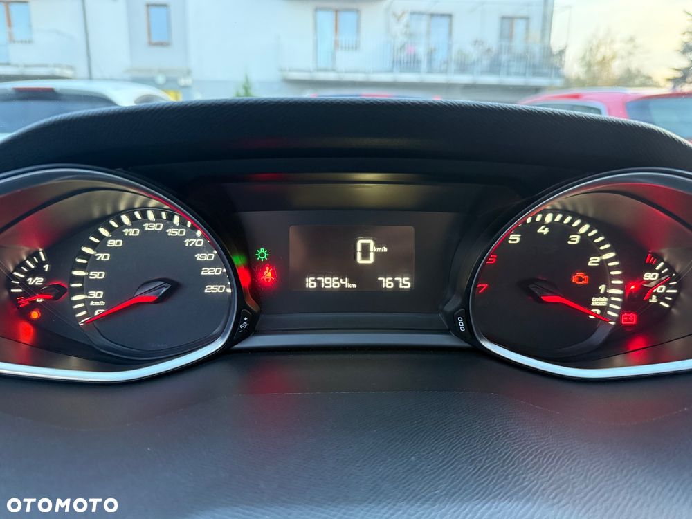 Peugeot 308 1.6 THP Active - 11