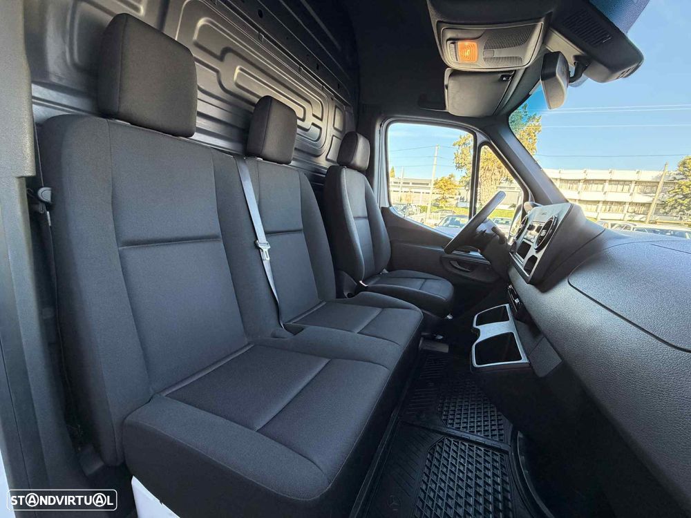 Mercedes-Benz E-SPRINTER - 7