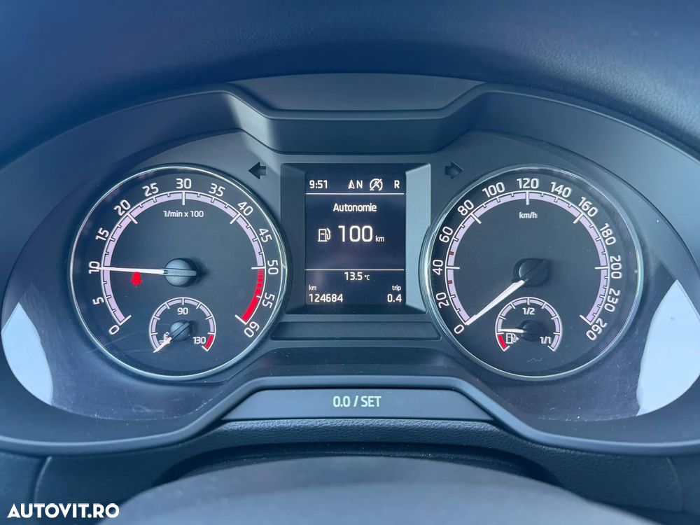 Skoda Octavia 2.0 TDI DSG Style - 11