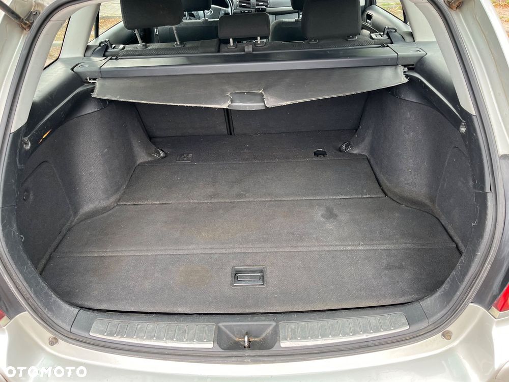 Toyota Avensis - 4