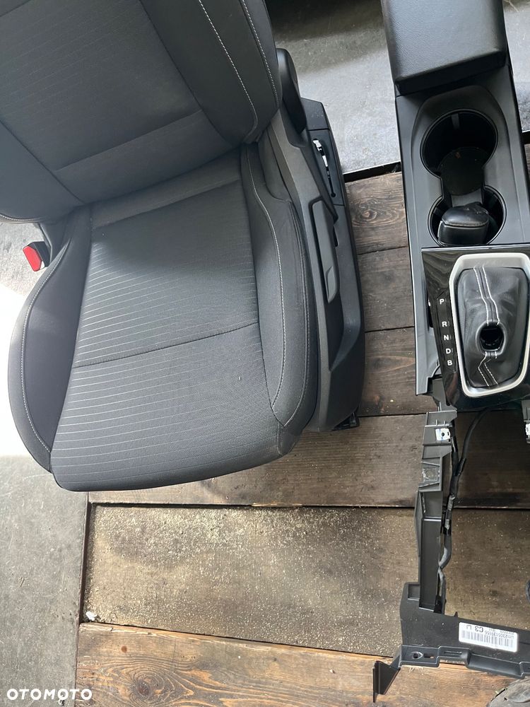 Fotele komplet wnętrze Renault Arkana - 3