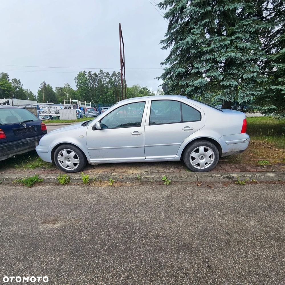Volkswagen Bora (1999r) 1,6 B 74 kW /100 kM  (kod lak: LA7W) pojazd na części - 11