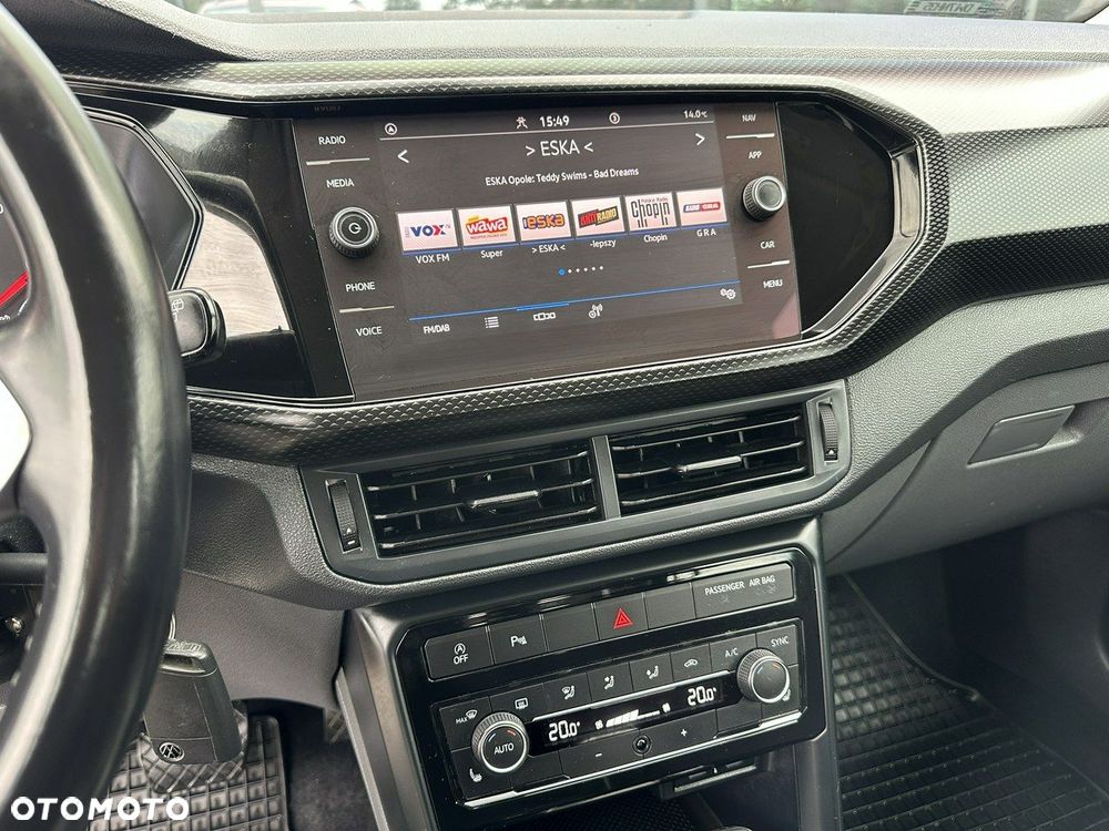 Volkswagen T-Cross 1.0 TSI Life DSG - 24