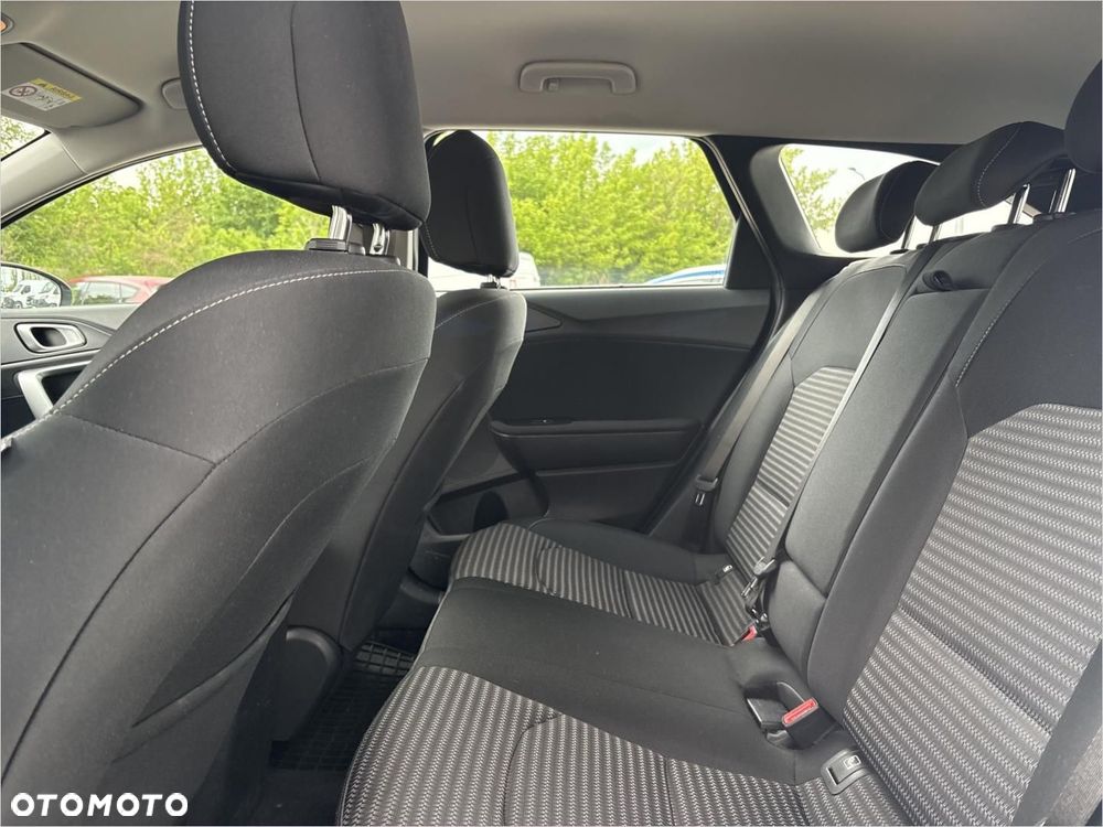 Kia Ceed 1.5 T-GDI M DCT - 11
