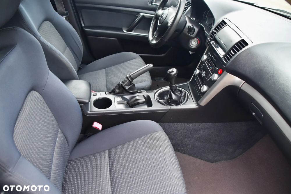 Subaru Legacy 2.0RC 000 - 10