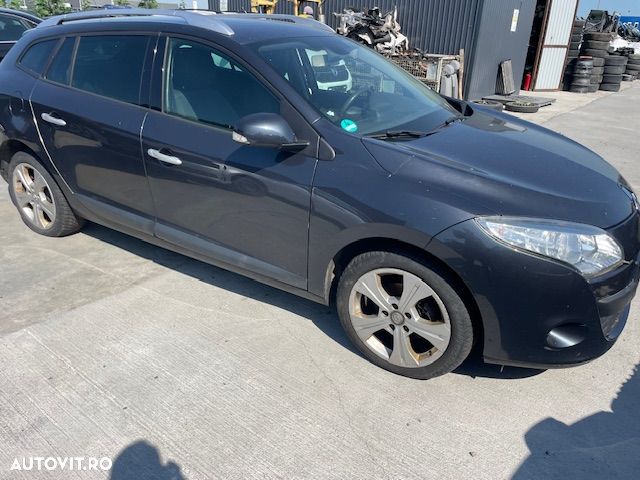 Dezmembrez Renault Megane 3 An 2012 1.9 DCI - 2
