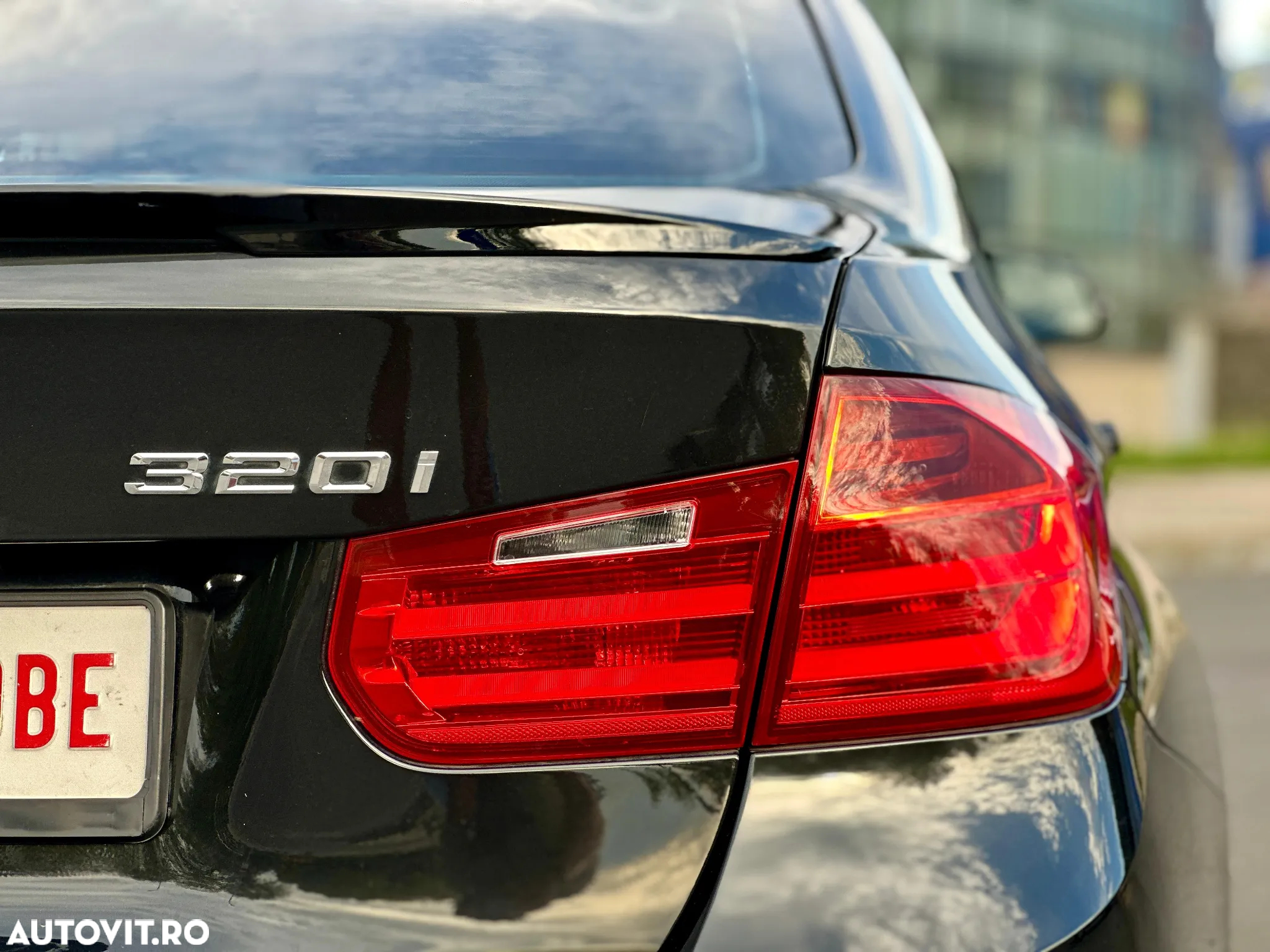 BMW Seria 3 320i Aut. Sport Line - 29