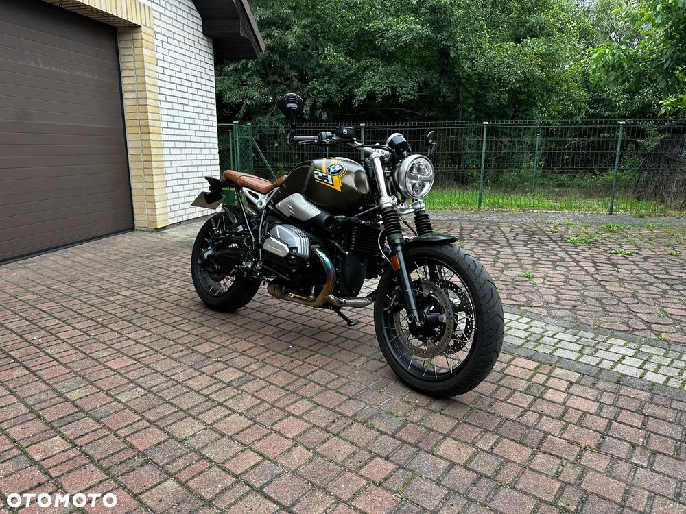 BMW R - 1
