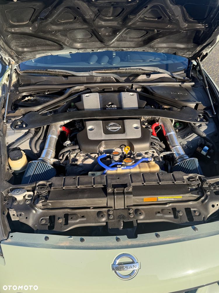 Nissan 370 Z - 8
