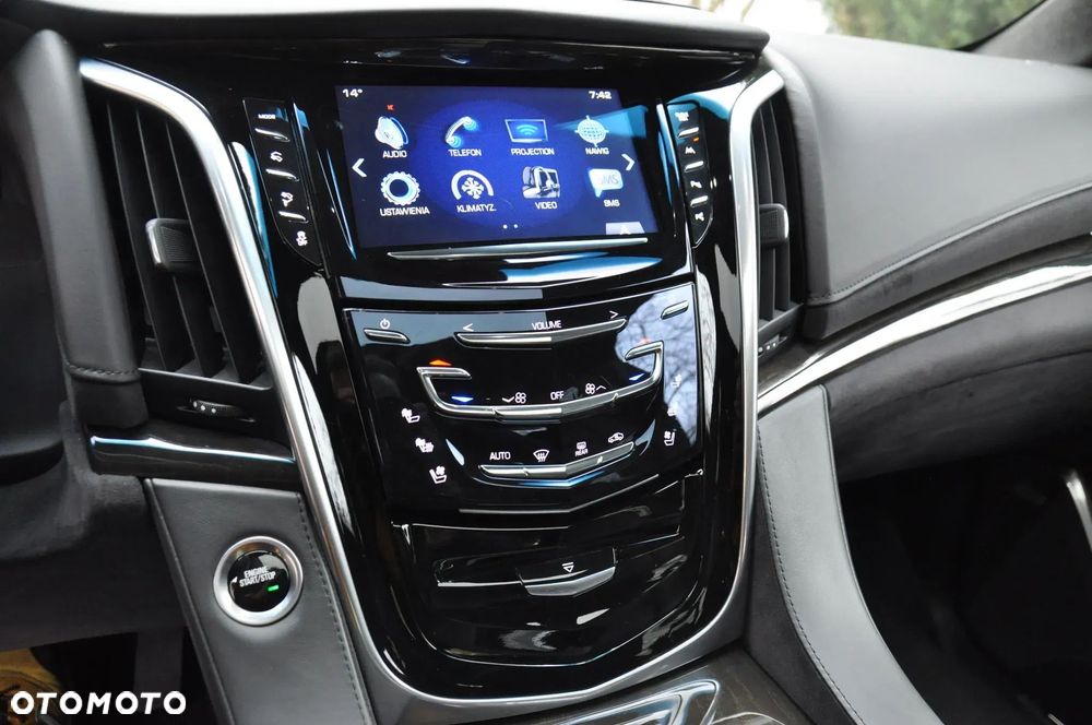 Cadillac Escalade - 24