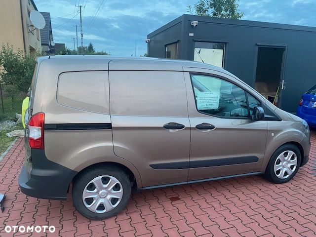 Ford TRANSIT COURIER - 2
