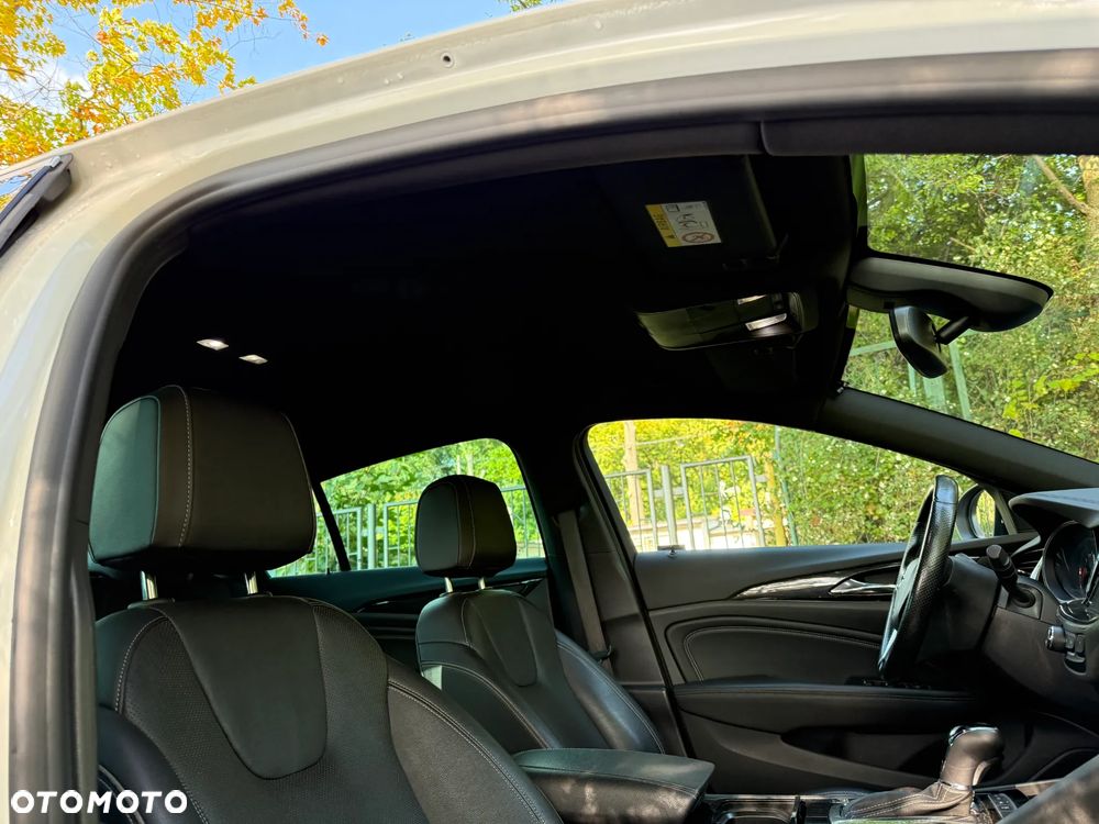 Opel Insignia - 19