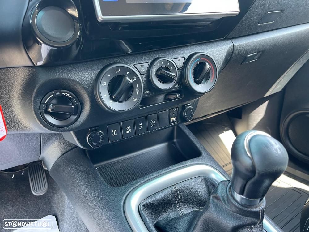 Toyota Hilux HILUX 4X4 2.4 (150CV) - 15