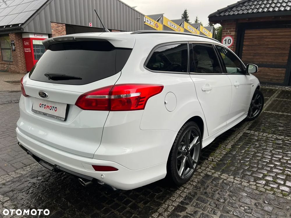 Ford Focus 1.5 EcoBoost ST-Line - 8