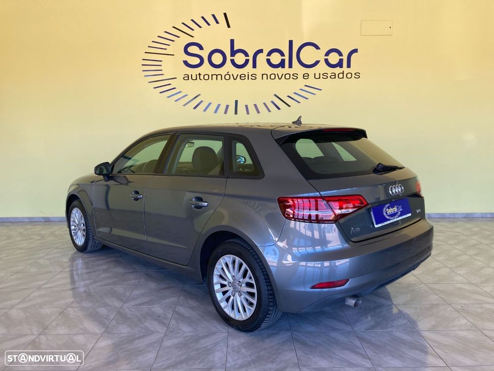 Audi A3 Sportback 1.6 TDI - 4