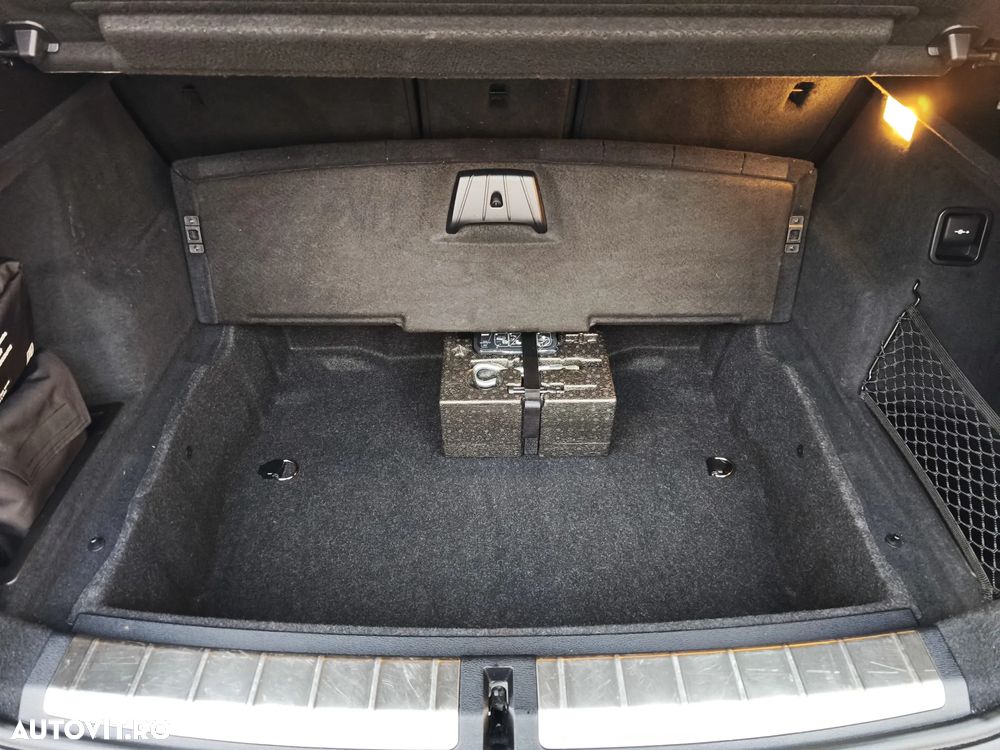 BMW X1 sDrive18d - 9