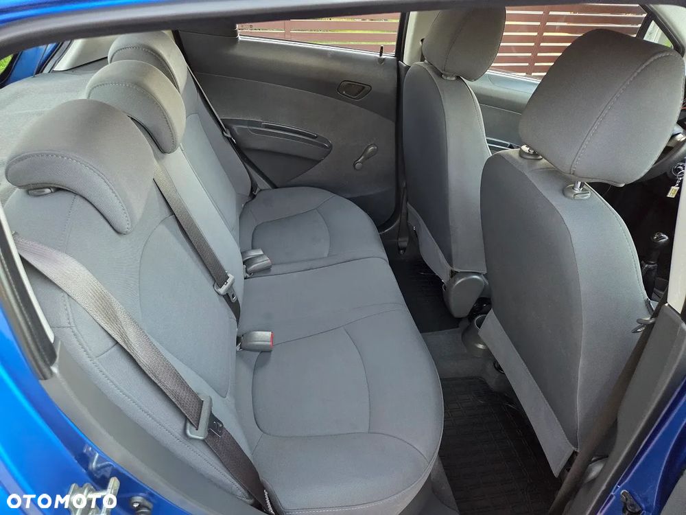 Chevrolet Spark 1.0 Base - 12