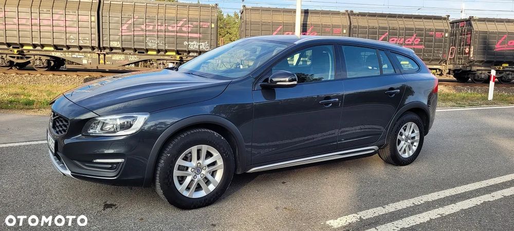 Volvo V60 Cross Country - 6