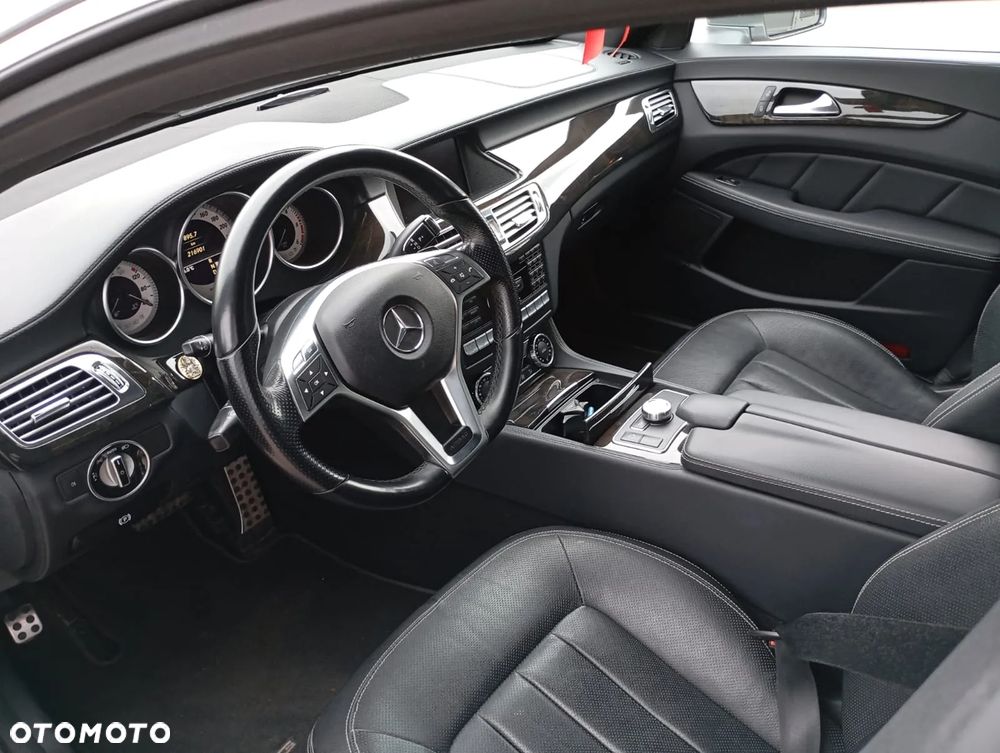 Mercedes-Benz CLS - 11