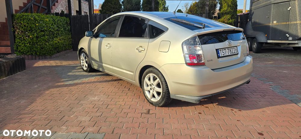 Toyota Prius 1.5 VVT-i Sol - 6