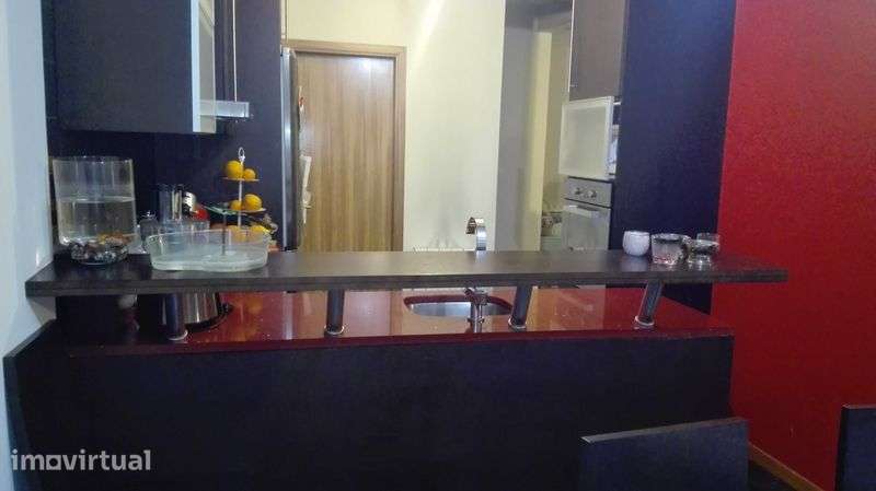 Apartamento T2 com suite casa de banho privada e quarto de vestir - Grande imagem: 4/9