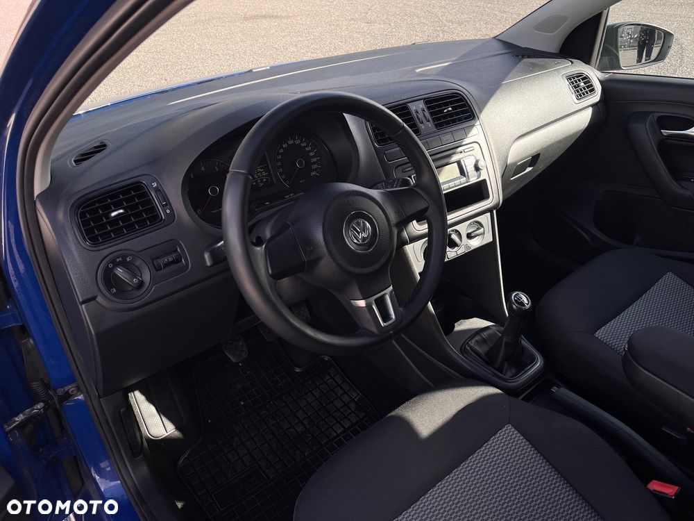 Volkswagen Polo 1.2 Comfortline - 24