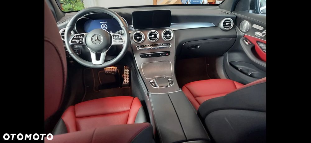 Mercedes-Benz GLC 300 4Matic 9G-TRONIC AMG Line - 6