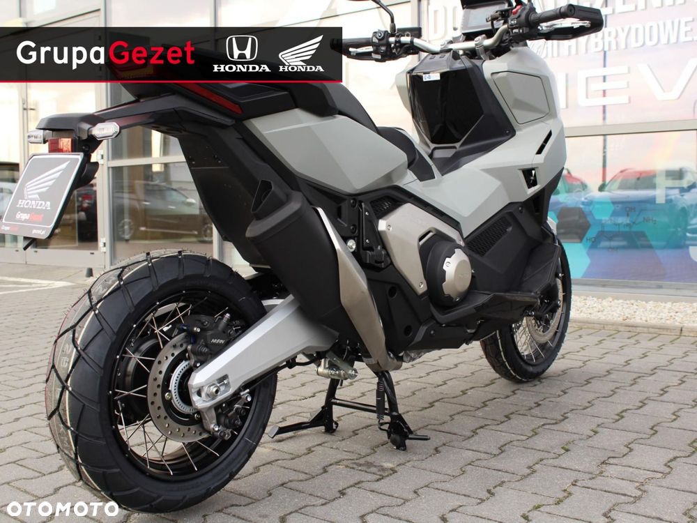 Honda X-ADV - 12