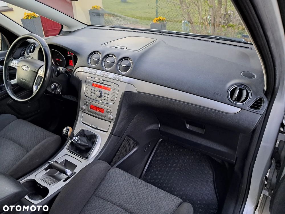 Ford S-Max 2.0 TDCi DPF Ambiente - 14