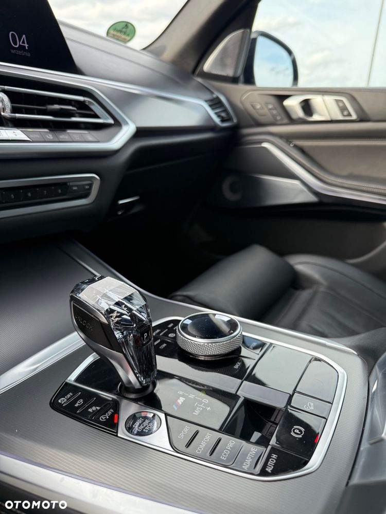 BMW X5 M M50d - 13