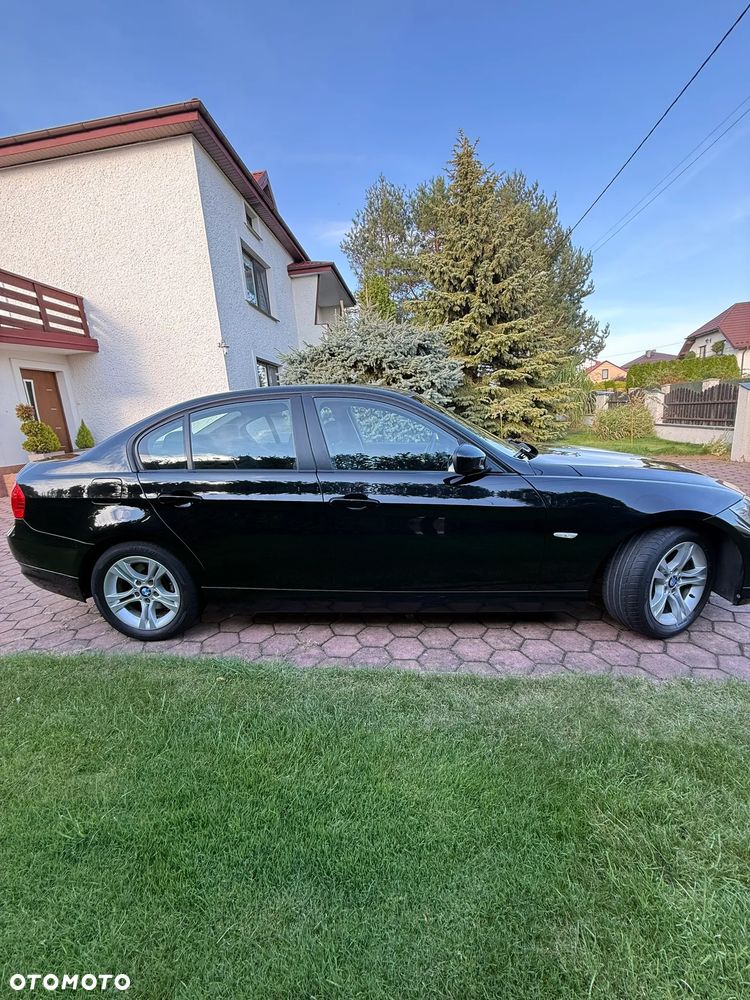 BMW Seria 3 318i - 2