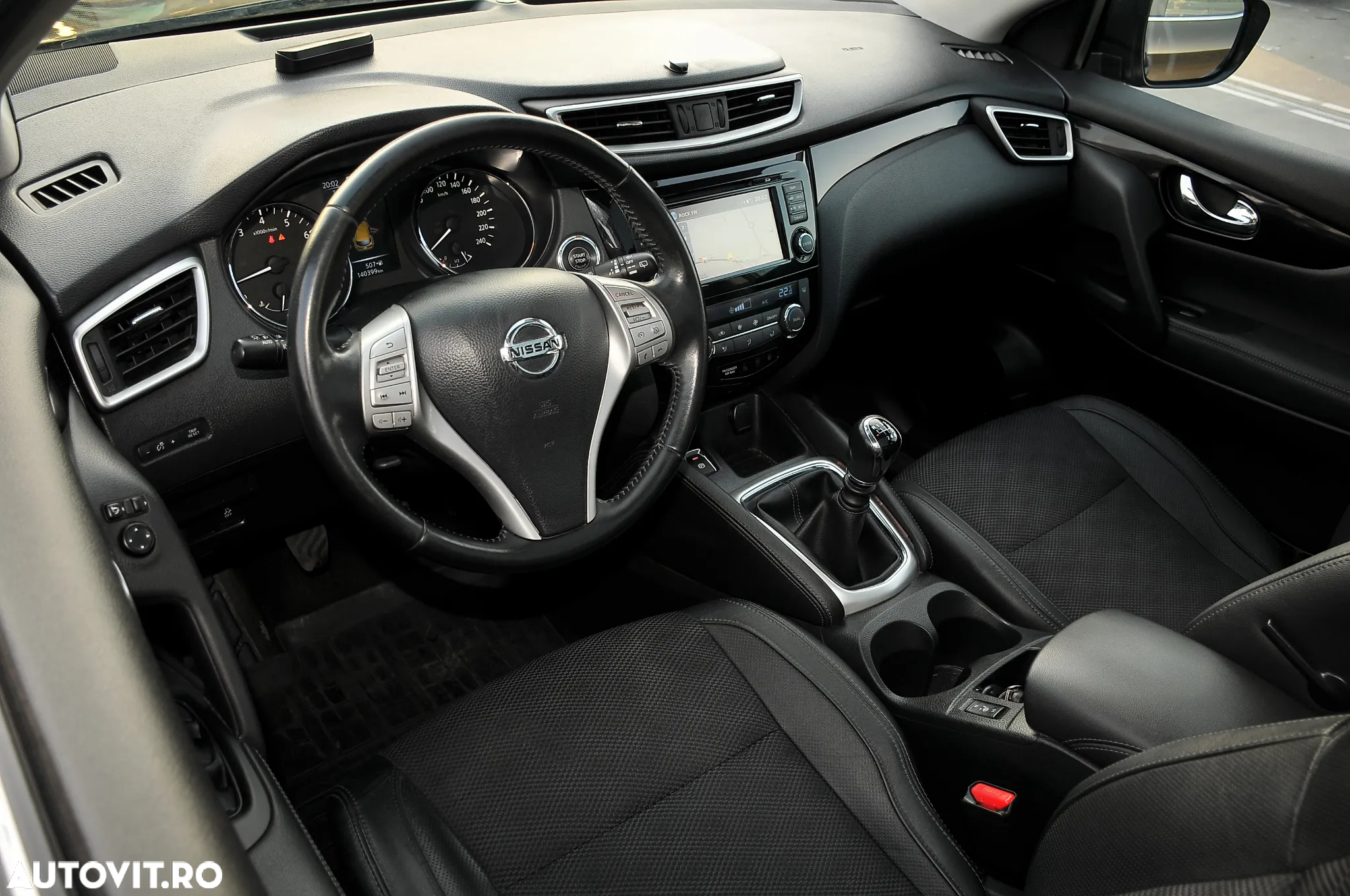 Nissan Qashqai 1.6 DIG-T TEKNA - 11