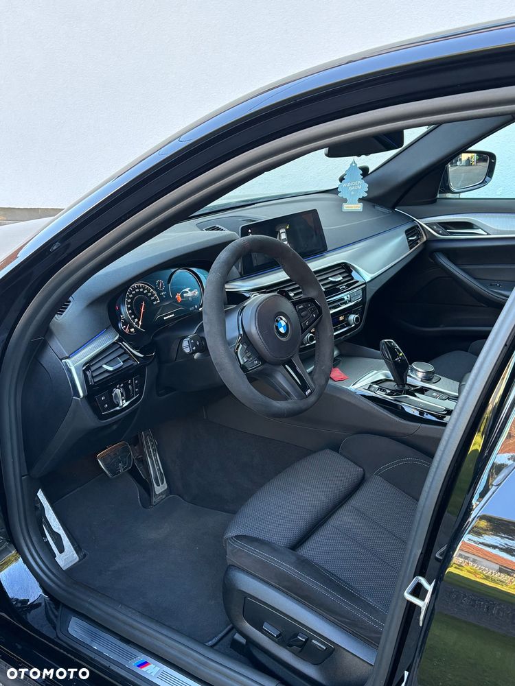 BMW Seria 5 520d M Sport - 26