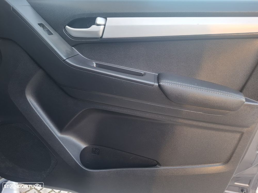 Isuzu D-Max 4x4 Cabine Dupla Auto Premium - 42