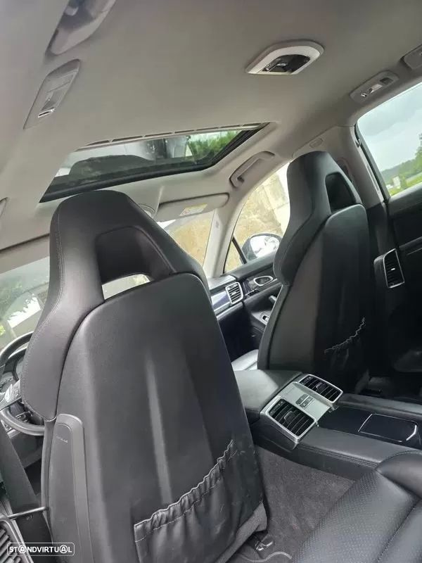Porsche Panamera S Hybrid - 26